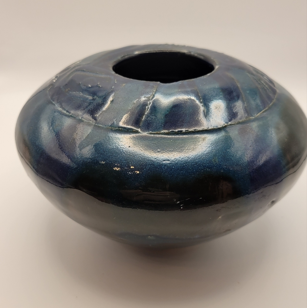 Handthrown Art Pottery Drip Glaze Vase. Beautiful Texture and design.